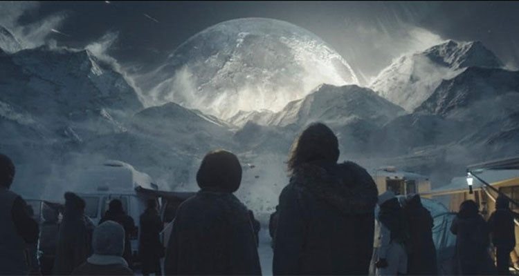 Moonfall (2022) Konusu: Yapay Zeka ve Dünyanın Sonu