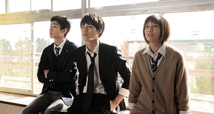 Enoshima Prism (2013) – Zamanın Dostluk Üzerindeki İzleri