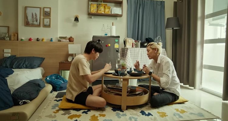 Between Us (2022) İlk Aşk ve Üniversite Yaşamının İç İçe Geçtiği Bir Romantik Komedi