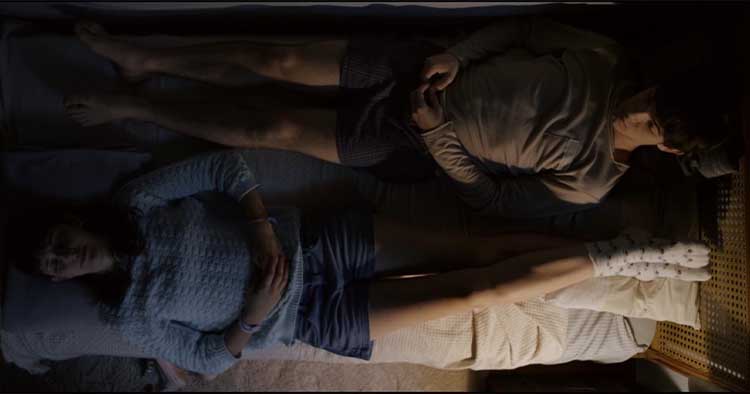 Bugün Eve Yalnız Dönmek İstiyorum: Sessiz Bir Gençlik Hikayesi