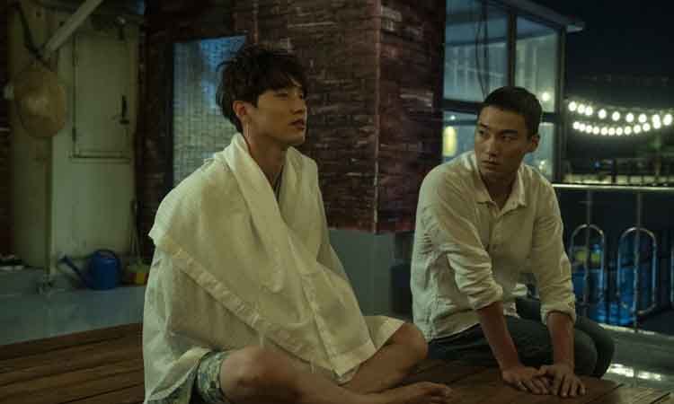 Made on the Rooftop (2021) – Çatıda Başlayan Aşk Hikayesi