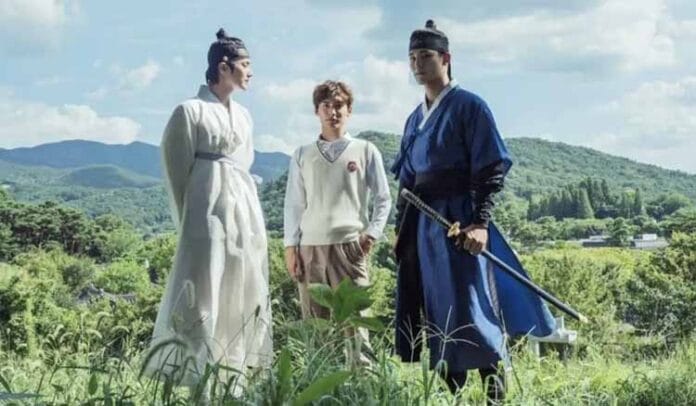 tinded-you Tinted With You (2021) – Zamanı Aşan Aşk