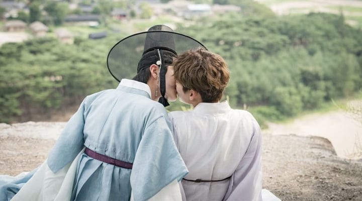 Tinted With You (2021) – Zamanı Aşan Aşk