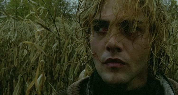 Tom Çiftlikte (2013) – Psikolojik Gerilim ve Queer Arzu Üzerine Çarpıcı Bir Film