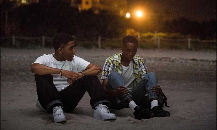 Moonlight – Ay Işığı (2016) | Kimlik, Büyüme ve Sessiz Bir Queer Yolculuğu