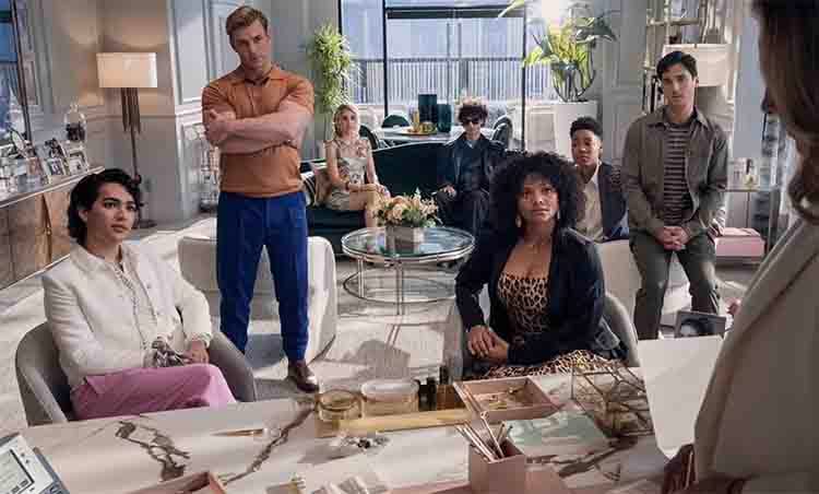 Glamorous (2023) – Kimliğini Bulma Cesareti ve Parlak Bir Queer Hikâye