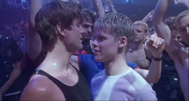 Queer as Folk (2000) – Modern Queer Kimliğin, Aşkın ve Dostluğun Kırılgan Gerçekliği