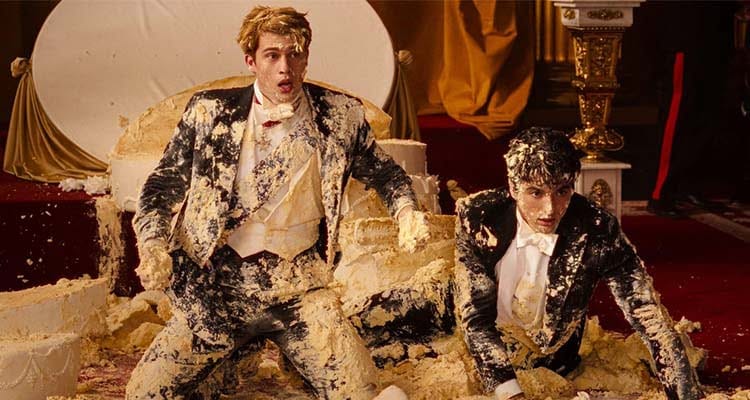 Red, White & Royal Blue (2023) Politik Gerilim ve Romantik Çatışmalar Arasında Bir Aşk Hikâyesi