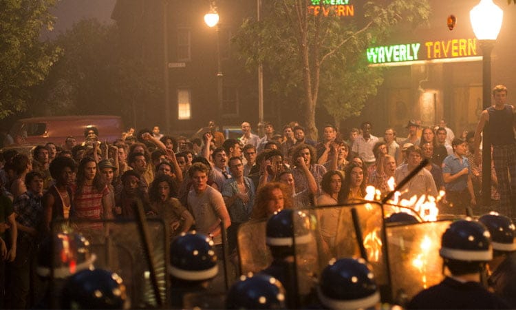 Stonewall (2015) LGBT Hak Mücadelesinin Başlangıcını Anlatan Film