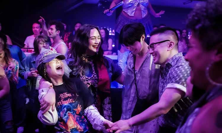 The Wedding Banquet (2025): Kült Klasikten Modern Bir Yorum ve Aile Bağlarının Sınavı