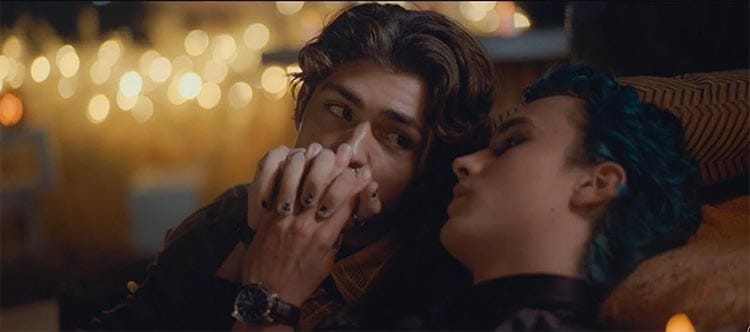 Invisible Boys (2025) Kimlikler, Siyasi ve Aile Baskıları Üzerine Etkileyici Bir Queer Dizi