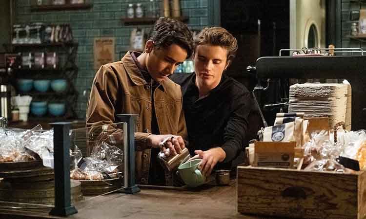 Love, Victor (2020)